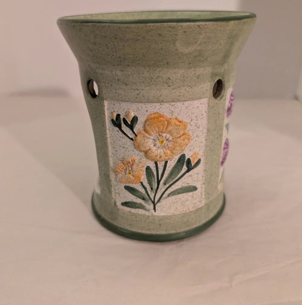 Yankee Candle Garden Flower Botanical Ceramic Tart Wax Melt Warmer